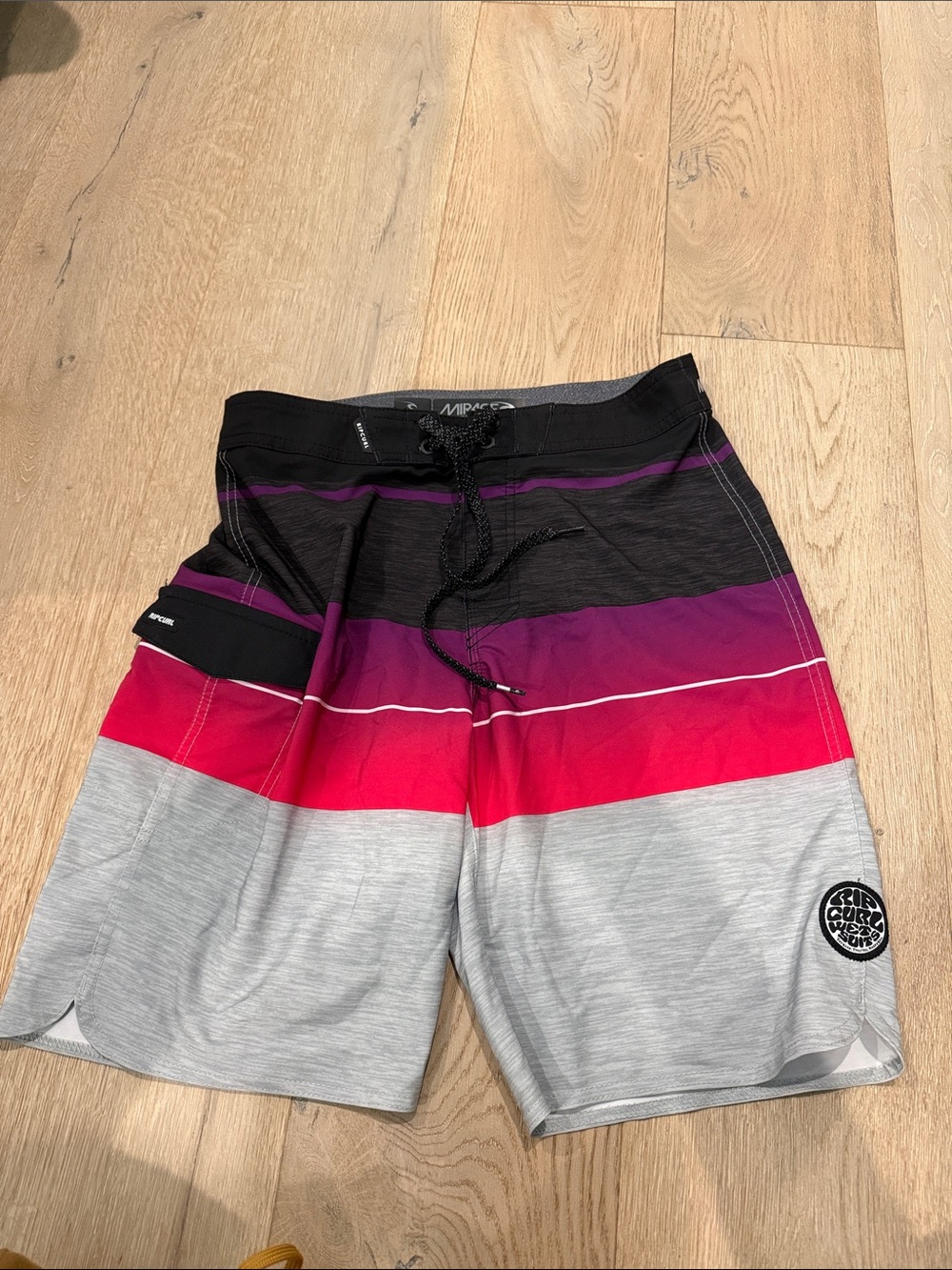 Rip Curl Men's Colorblock Stripe swim Board Shorts. Size 28
